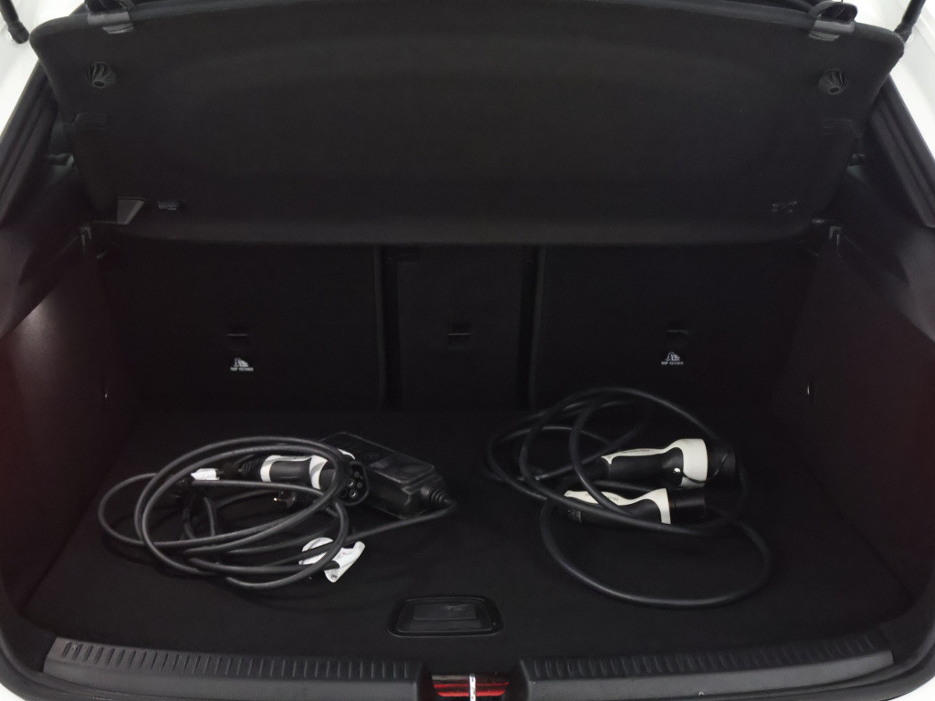 Mercedes-Benz A-Klasse 250 e business solution amg limited | amg line | nig