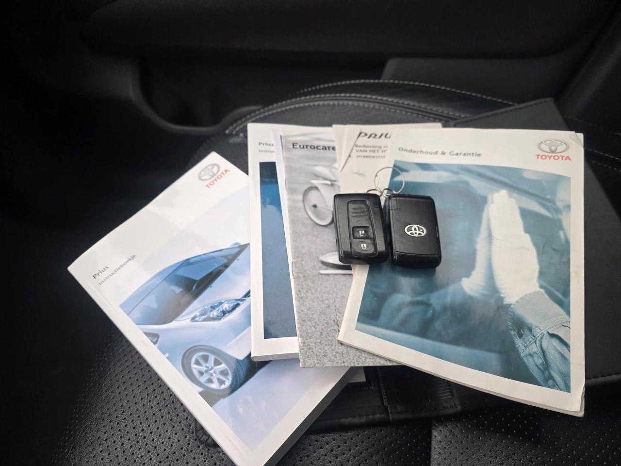 Tekoop zeer mooie Toyota Prius 1.5 Business Edition Automaat
