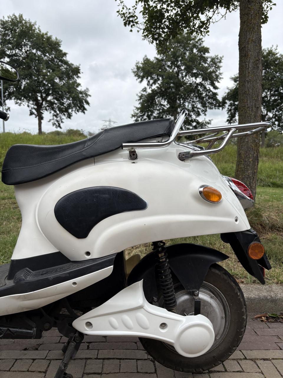 MPI Sunny E-Bike elektrische bromscooter – 2015