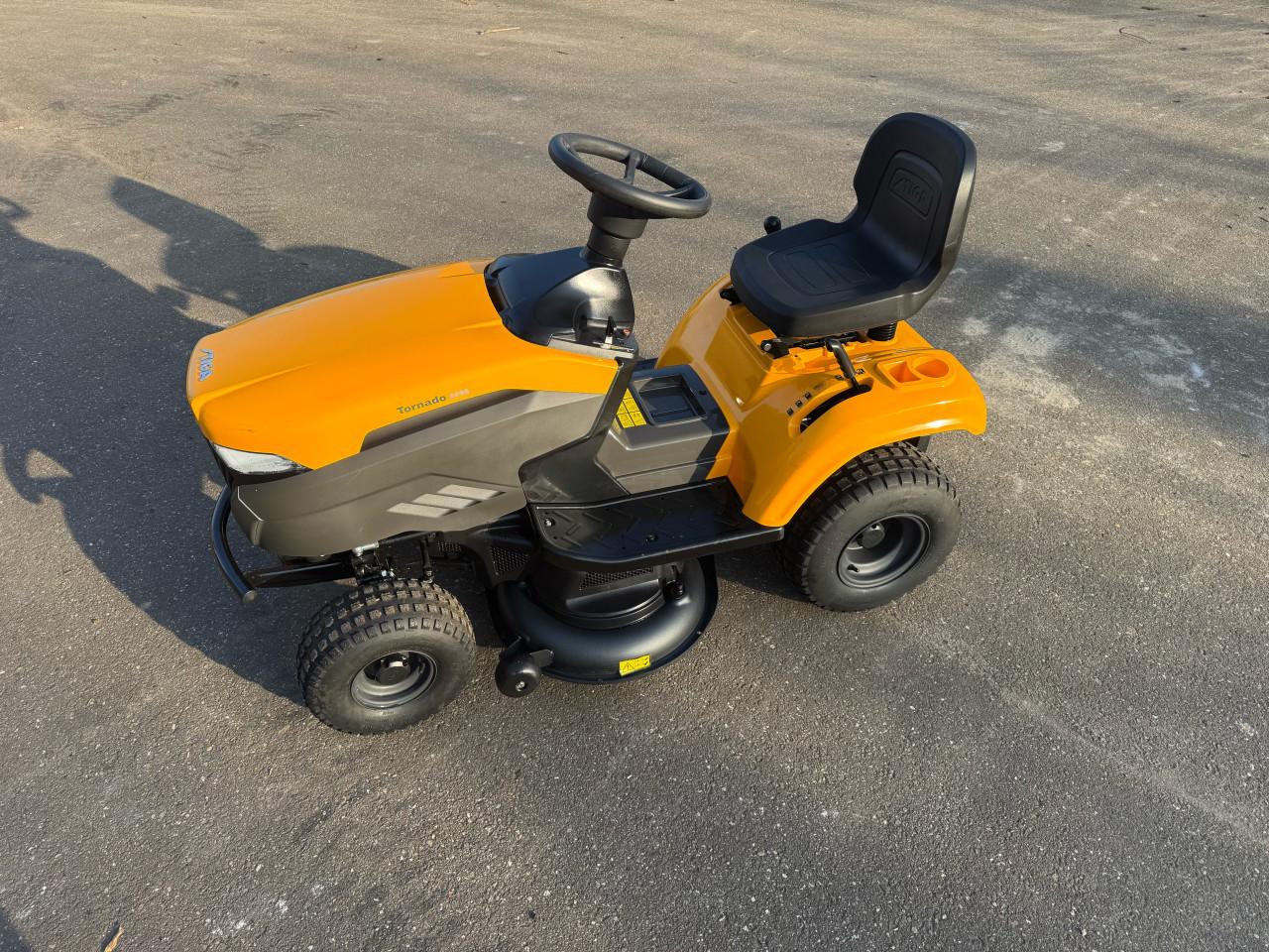 Stiga Tornado 2098 zitmaaier