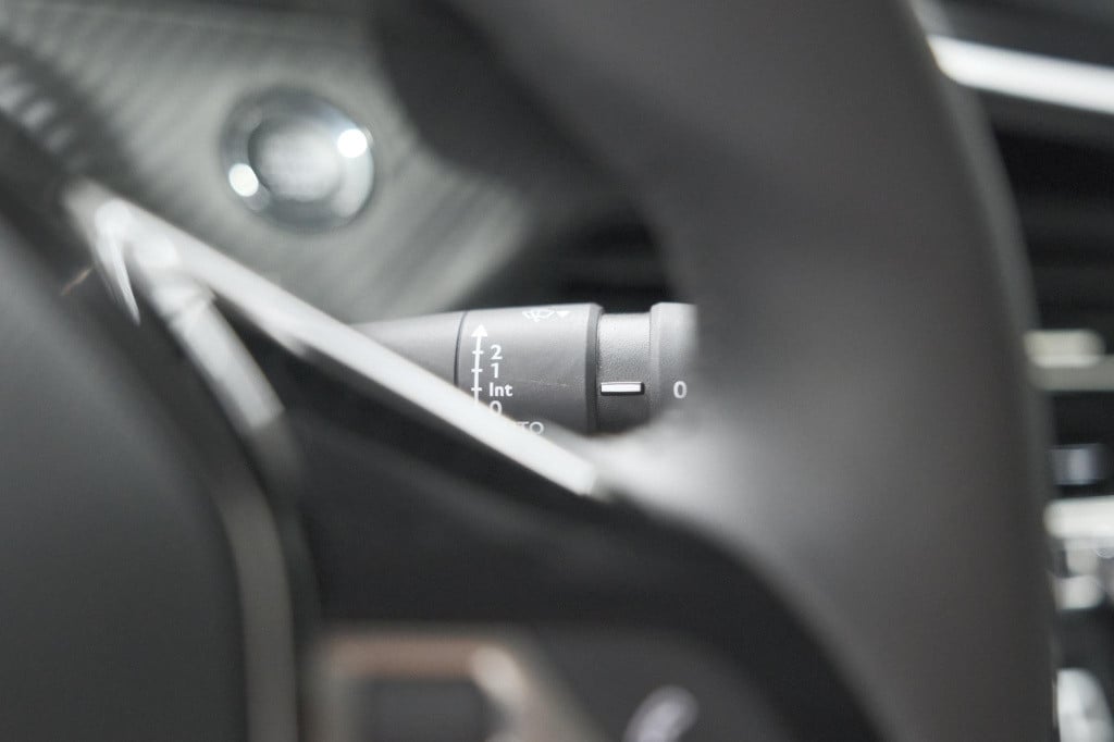 Peugeot 208 puretech 100 allure pack | camera | apple carplay | stoelverwar