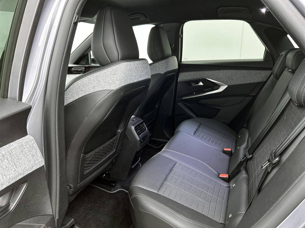 Peugeot 3008 hybrid 145pk automaat gt | rijklaar | elektrische kofferklep |