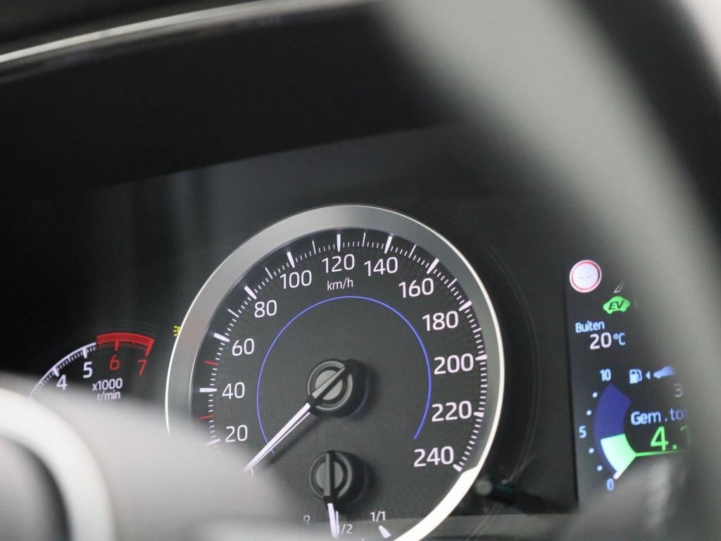 Toyota Corolla Touring Sports 1.8 hybrid business | automaat | navigatie | 