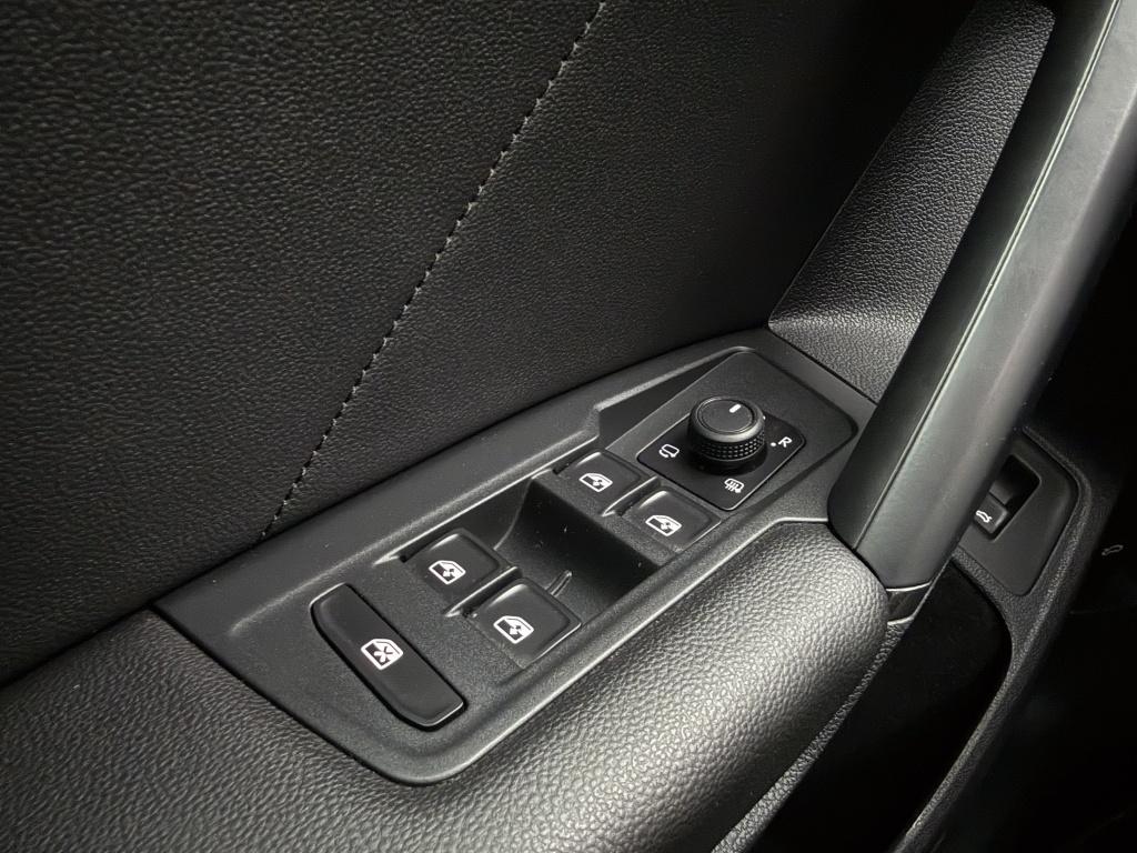 Volkswagen Tiguan 1.5 tsi life - zeer goed uitgerust - dealeronderhouden -