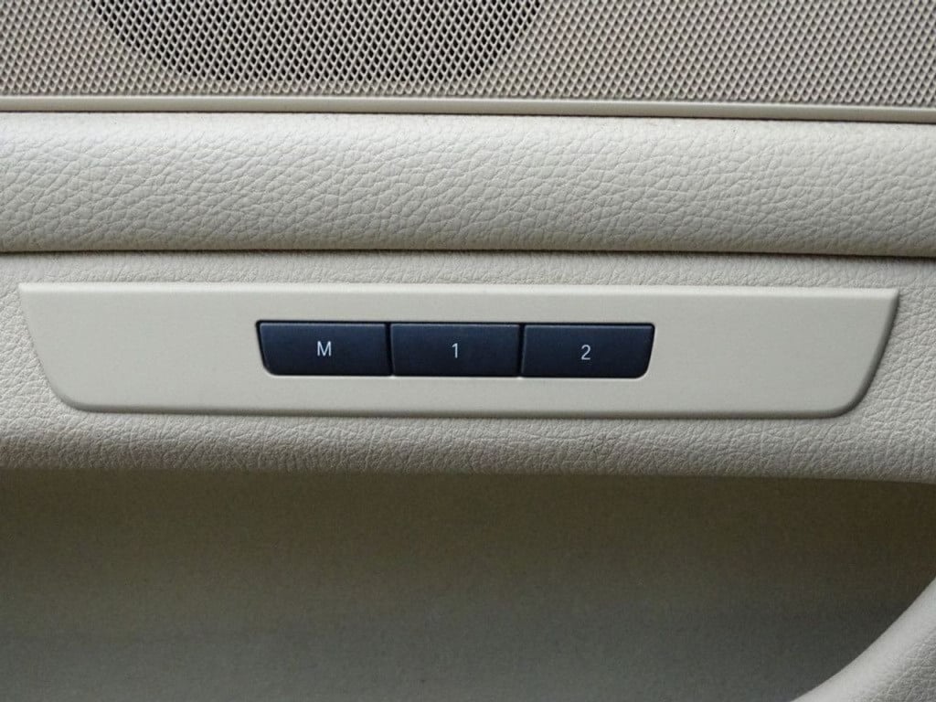 BMW 5 Serie 523i high executive pano | comfortstoelen | stoelverwarming!