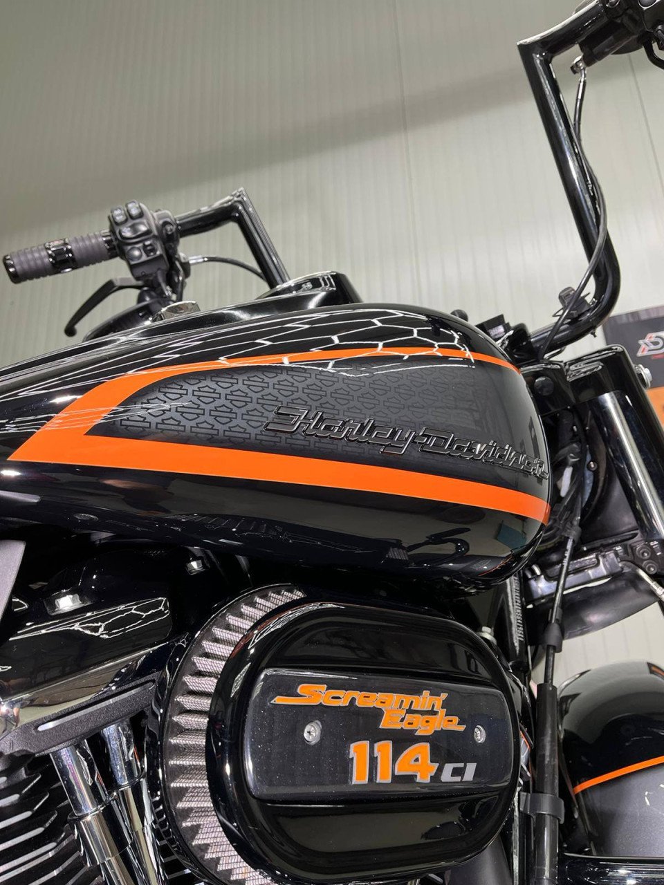 Harley-Davidson Road King Special 114ci Apex Edition