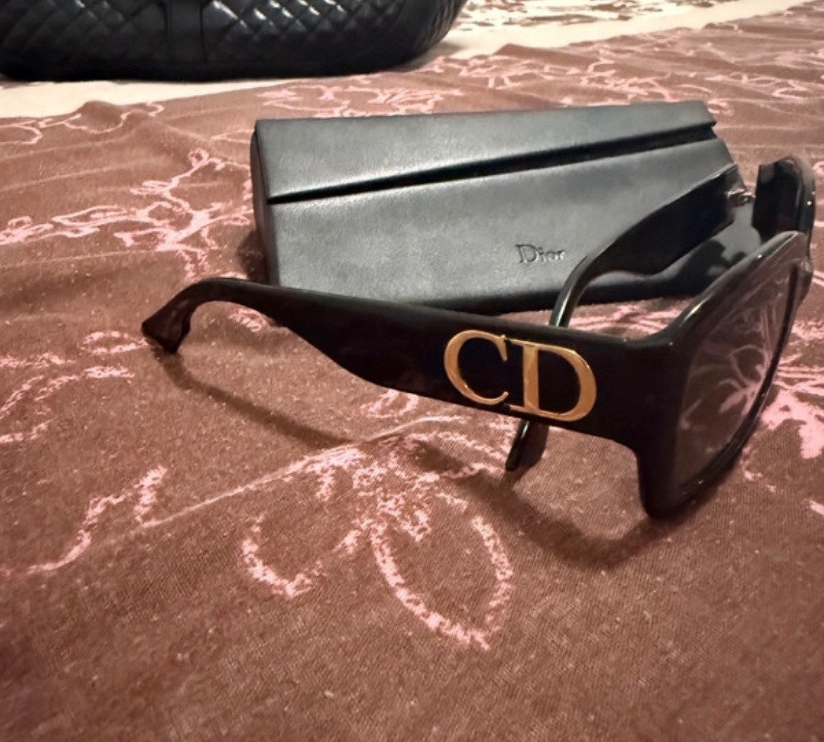 Te koop Dior sunglasses