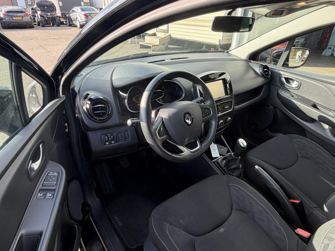 Renault Clio 1.2i Limited Bouwjaar 2018 NAP ! ! !