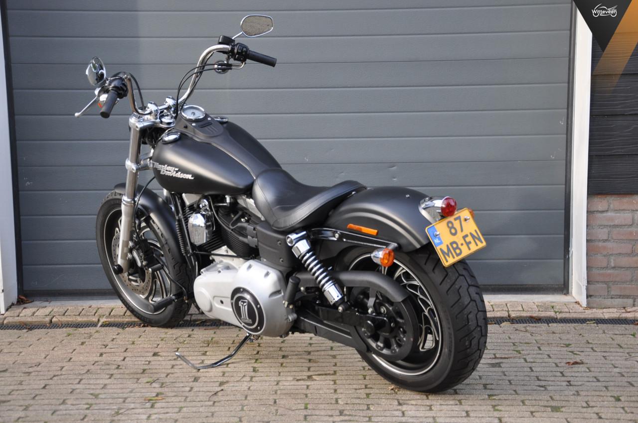 Harley-Davidson FXDB Street Bob 15500 kms!