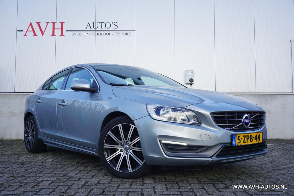 Volvo S60 1.6 t3 momentum