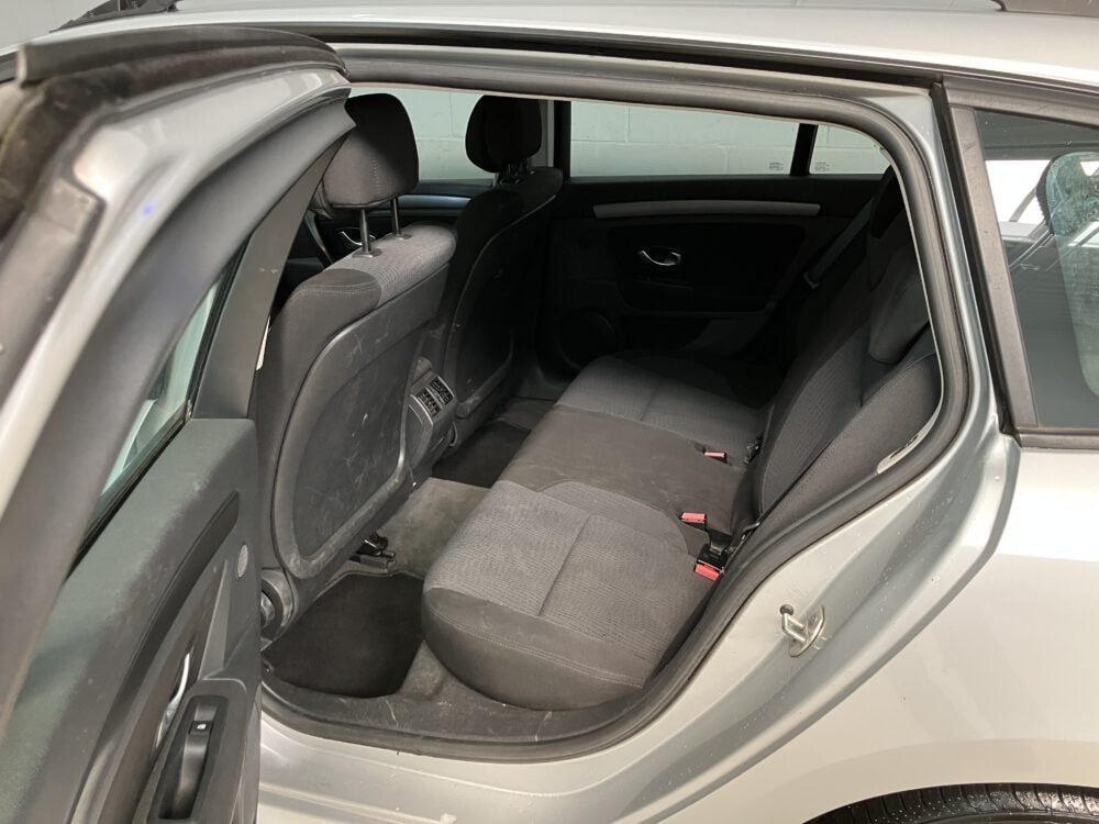 Renault Laguna Estate 2.0-16V Expression