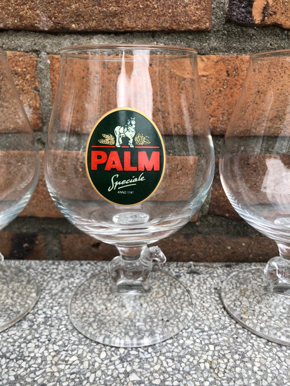 3 Palm bierglazen met paard op de voet van het glas.