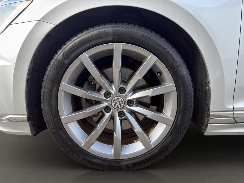 Volkswagen Passat 1.8 tsi r-line dsg pano led virtual leder