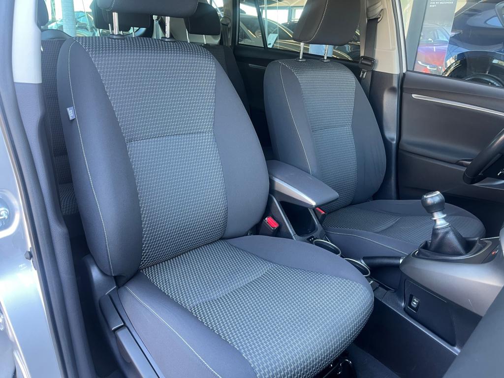 Toyota Corolla Verso 1.8 vvt-i dynamic business|7-persoons|trekhaak|rijklaa
