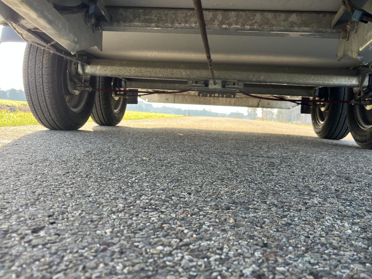 Als nieuwe volledig aluminium 1,5 paards Humbaur met zadelkamer