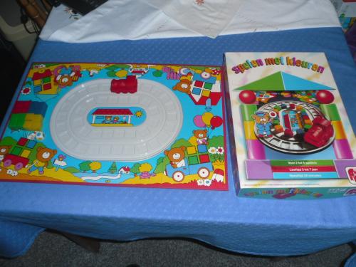SPELEN MET KLEUREN