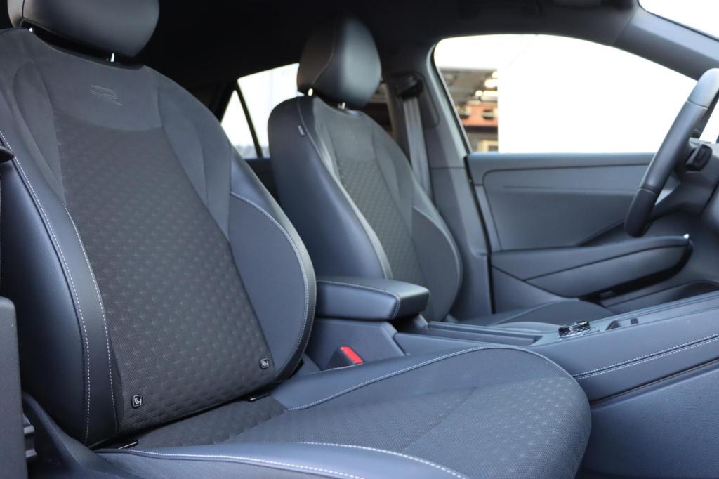Volkswagen T-roc 1.5 etsi r-line first edition 150pk dsg7