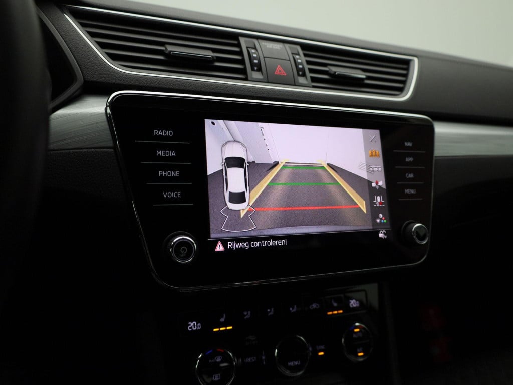 Skoda Superb combi 1.4 tsi iv business edition | automaat | navigatie | cam