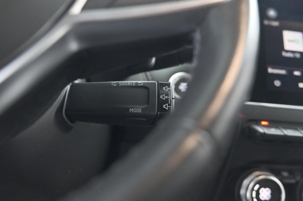 Renault Captur tce 130 edc initiale paris | trekhaak | adaptieve cruise con