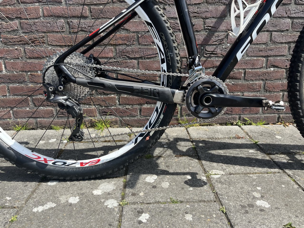Focus raven maat M carbon