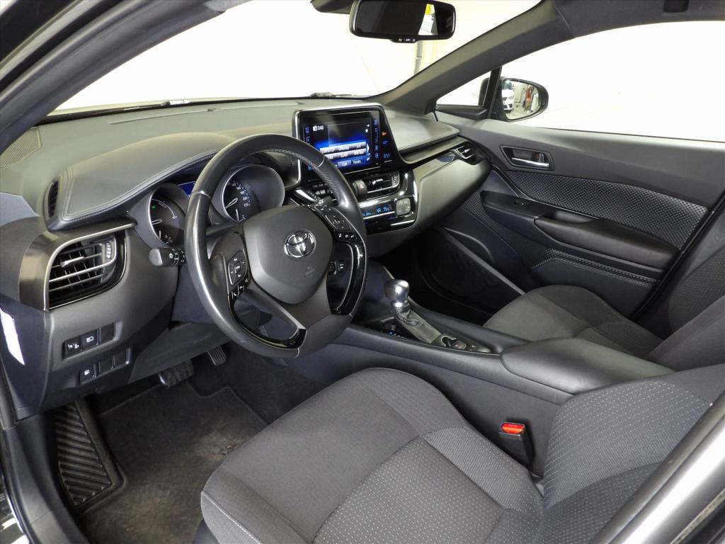 Toyota C-hr 1.8 hybrid 122pk cvt dynamic