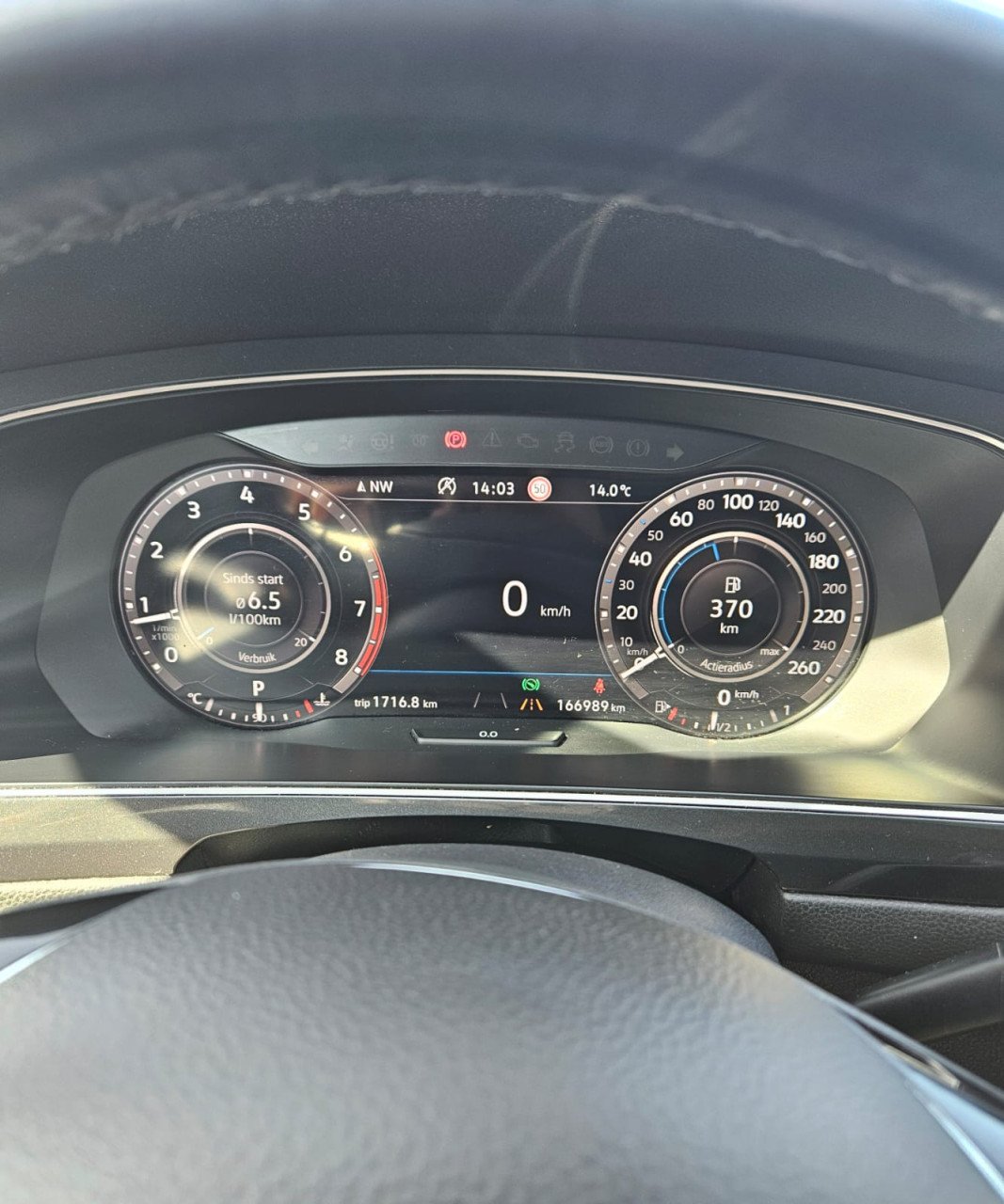 Volkswagen Tiguan 1.4 2018  zwart metallic  met alle opties