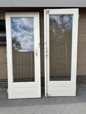 Hardhouten tuindeuren