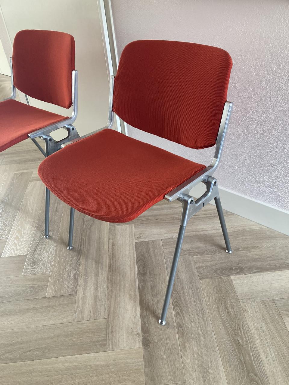 Design stoelen Dsc 106 giancarlo piretti voor Castelli