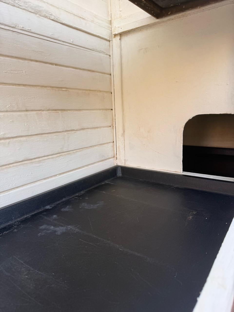 Konijnenhok (inclusief 20 kg voer)