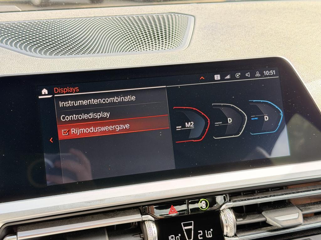 BMW 3-serie 320i m-sport | cruise | m zetels | apple carplay | navi | sfeer