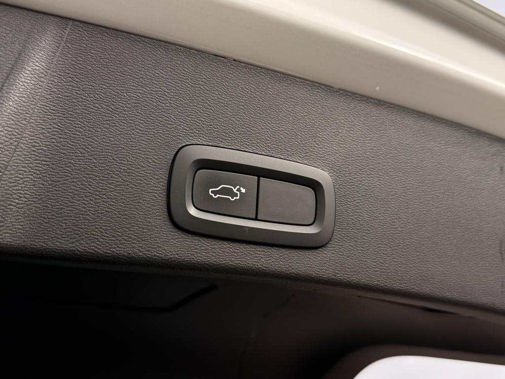 Volvo XC40 1.5 t3 | pano | navi | acc | achteruitrijcamera | stoelverwarmin