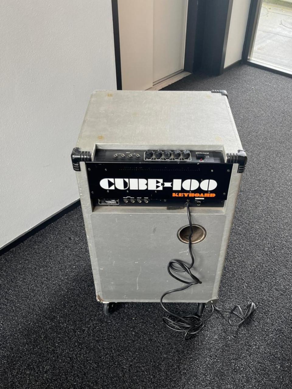 Roland Cube 100 Keyboard Versterker
