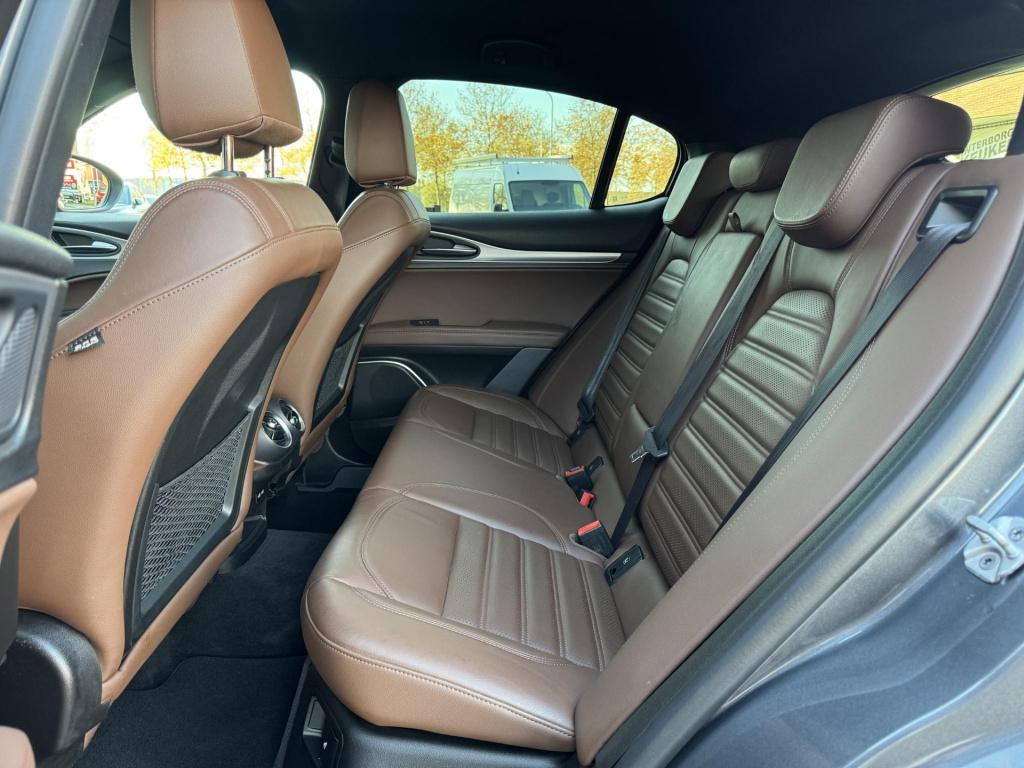 Alfa Romeo Stelvio 2.0 t awd super veloce interieur nl-auto + afneembare tr