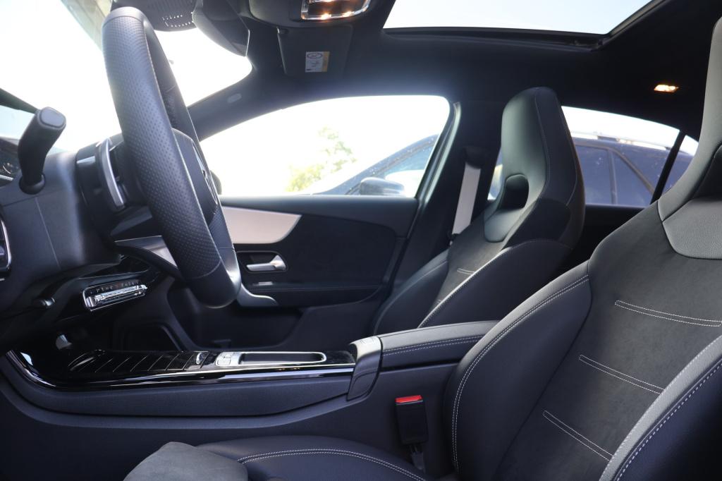 Mercedes-Benz A-Klasse 250 e amg line i panoramadak i camera i distronic i 