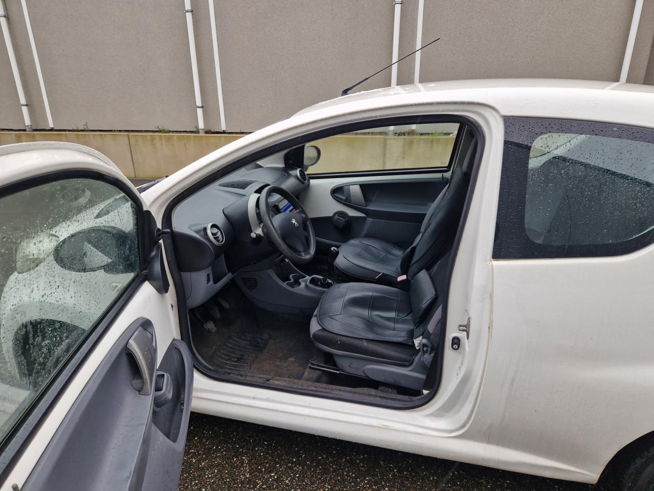 Peugeot 107 1.0-12V XR