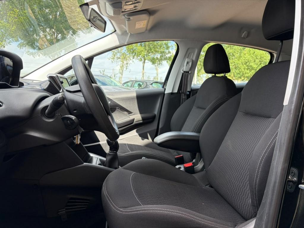 Peugeot 208 1.2 puret. blue lion