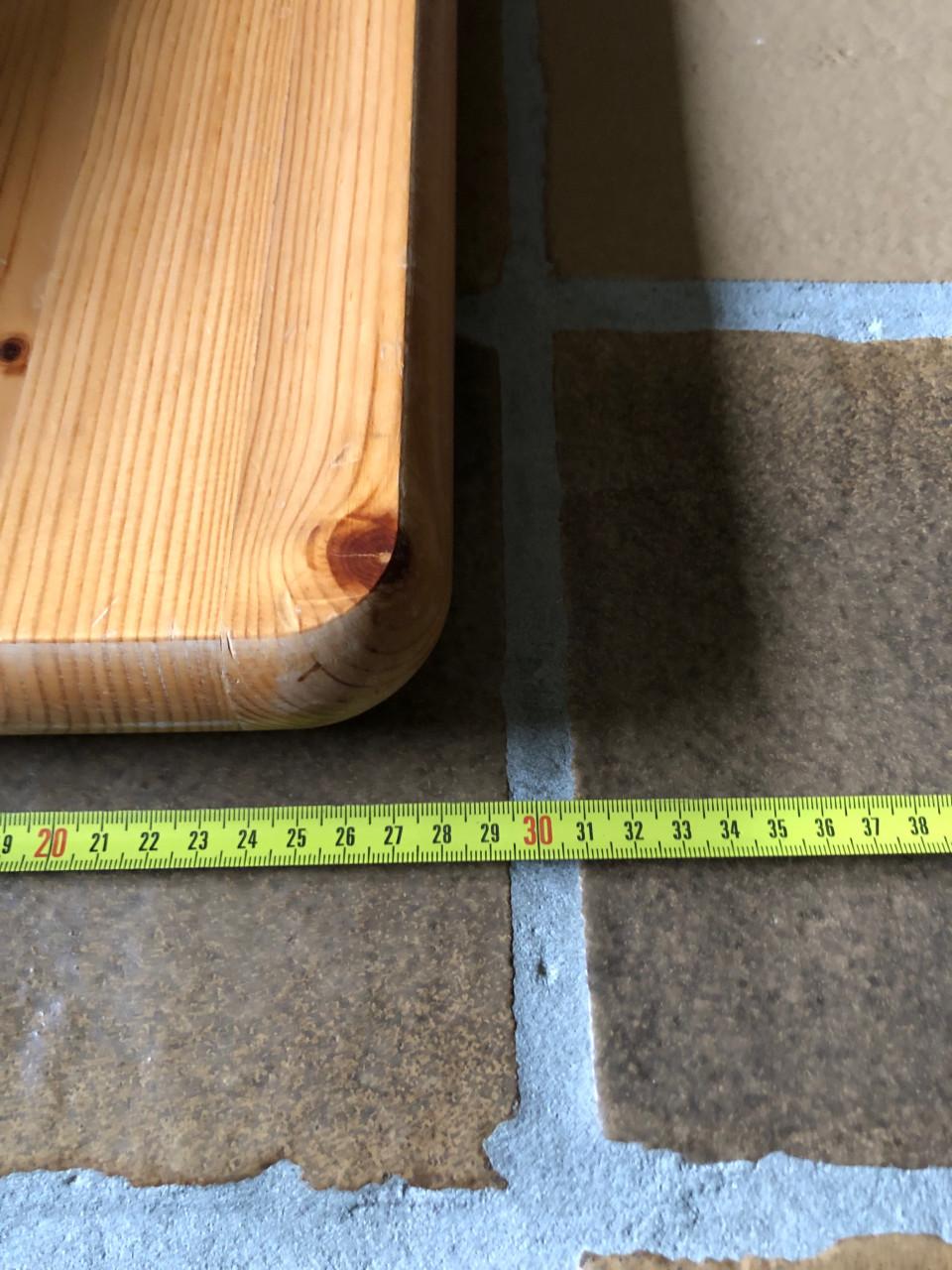 Houten bedplankje / nachtkastje voor aan het bed