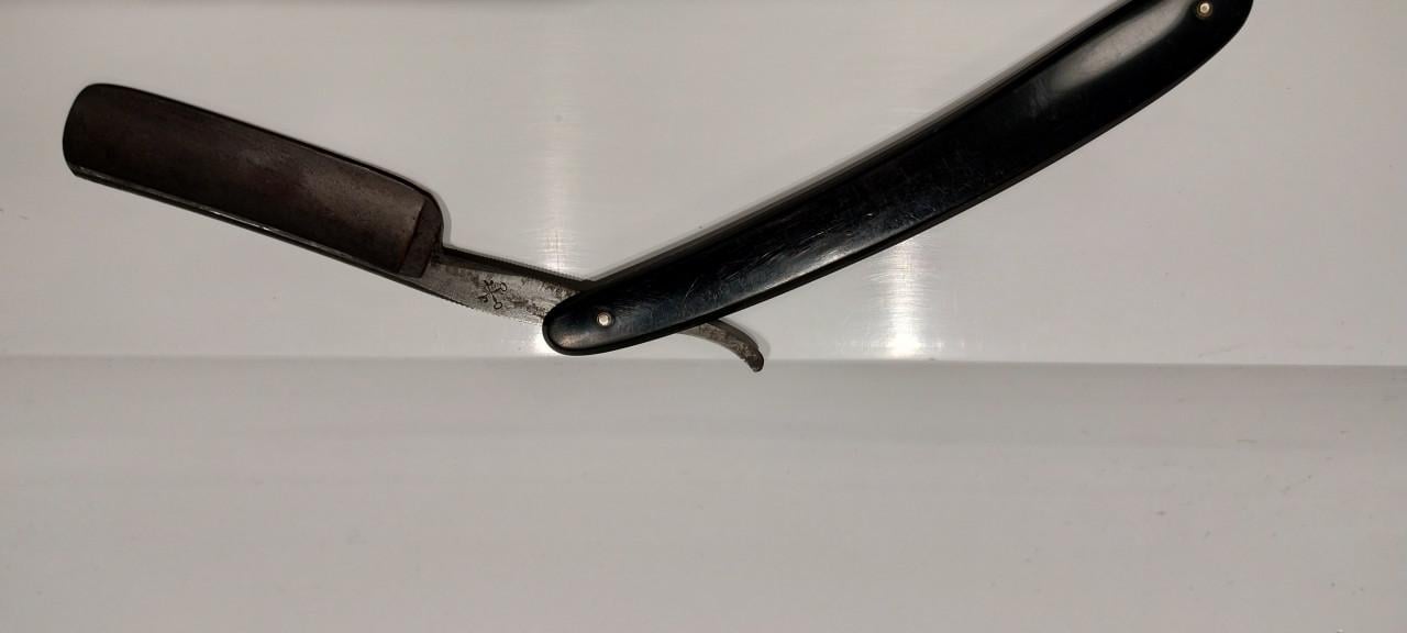 Barbiersmes gebr PITTS Cheffield.