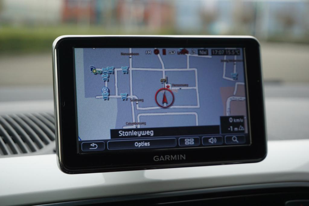 Volkswagen UP! 1.0 high up! bluemotion airco / navi / cruise / elektr. rame