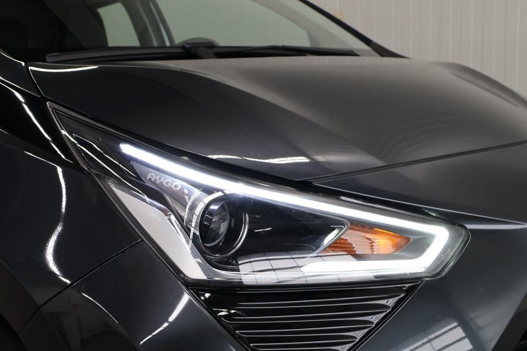 Toyota Aygo 1.0 vvt-i x-play