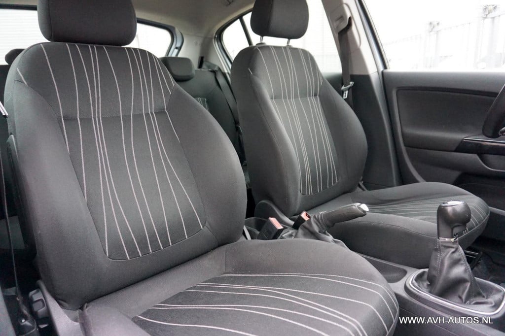Opel Corsa 1.2-16v '111' edition