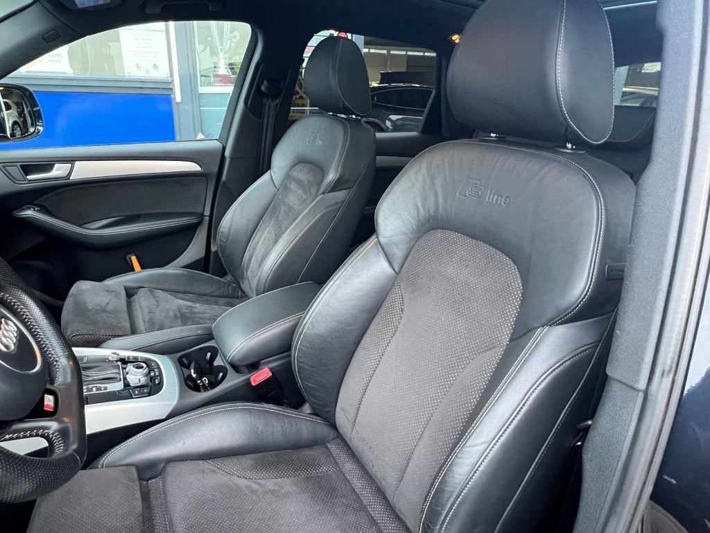 Audi Q5 2.0 tfsi quattro s edition, panoramadak, trekhaak enz...