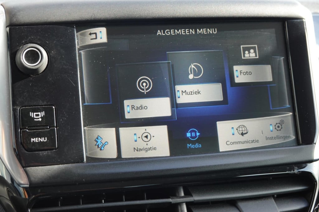 Peugeot 208 1.2 vti active