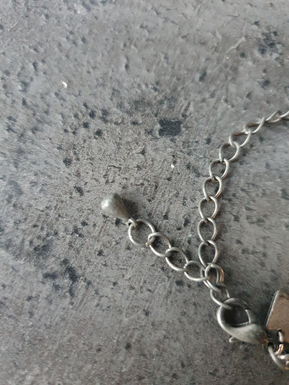 Prachtige antieke rouw ketting met zwarte stenen, in zeer goede staat...