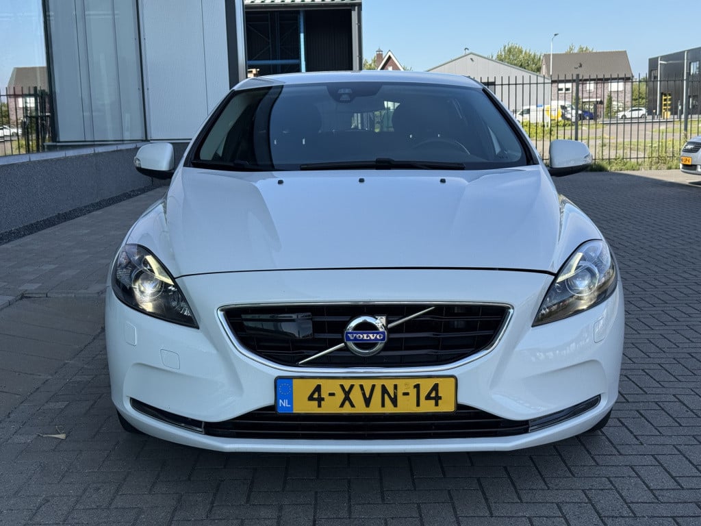 Volvo V40 1.6 t2 r-design | navi | cruise | stoelverwarming | parkeersensor