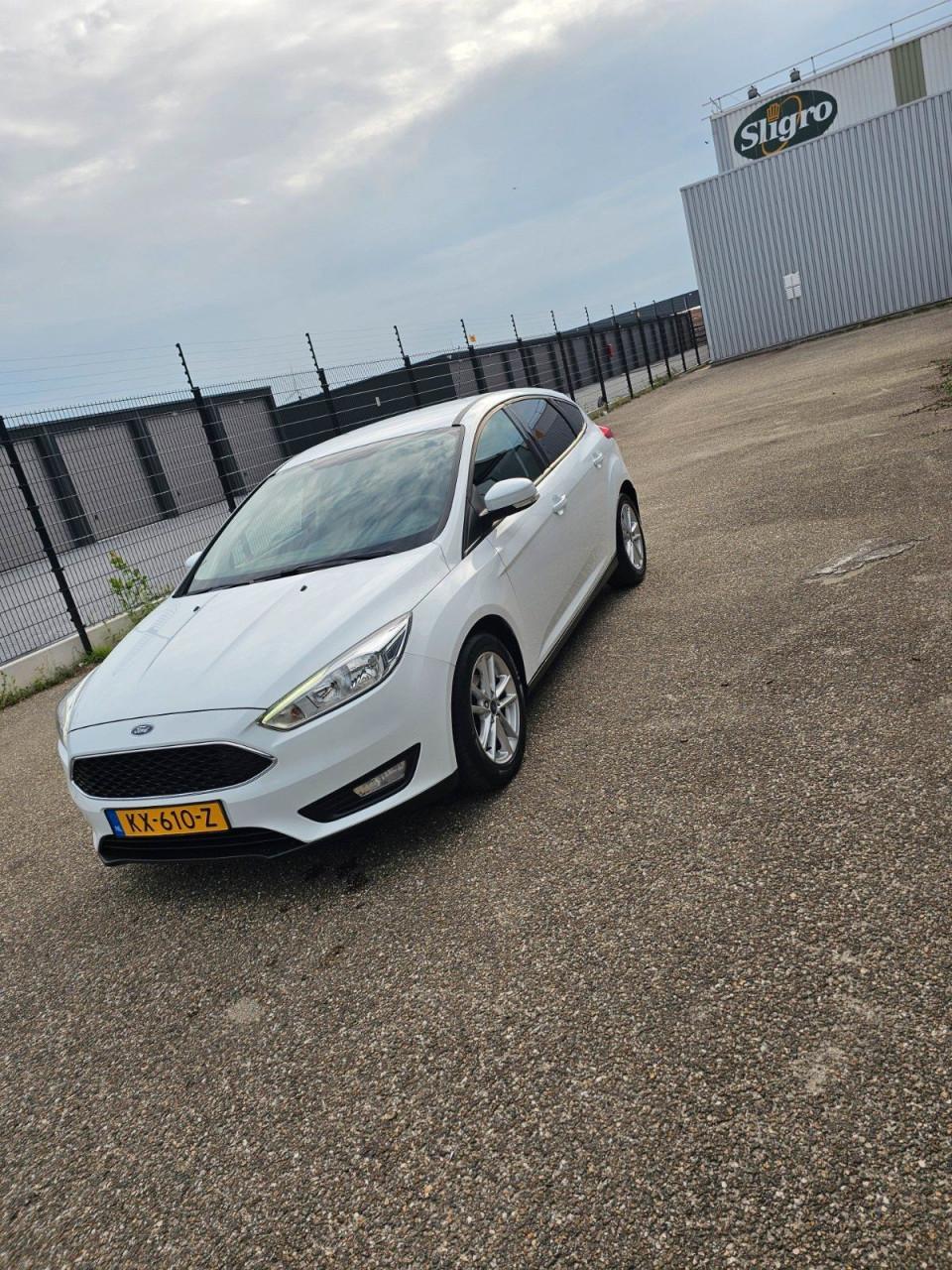 Ford Focus 1.0 Turbo EcoBoost 5-deurs - Zeer nette auto!