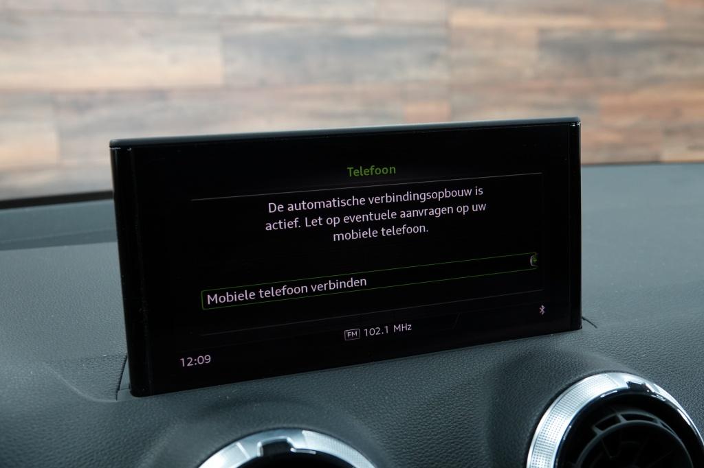 Audi Q2 1.5 tfsi | stoelverw. | trekhaak | camera | keyless |