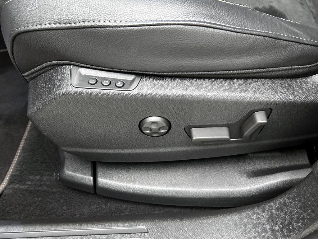 Ds Ds 7 e-tense 300pk 4x4 performance line+ | alcantara | 20" lichtmetaal |