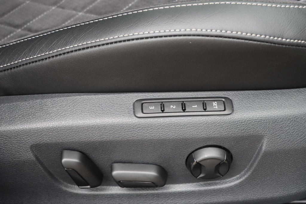 Skoda Superb combi 1.4 tsi iv sportline business 218pk dsg6