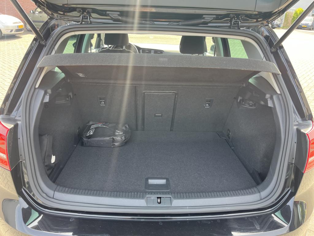 Volkswagen Golf 1.2 tsi cup edition 85 dkm navi